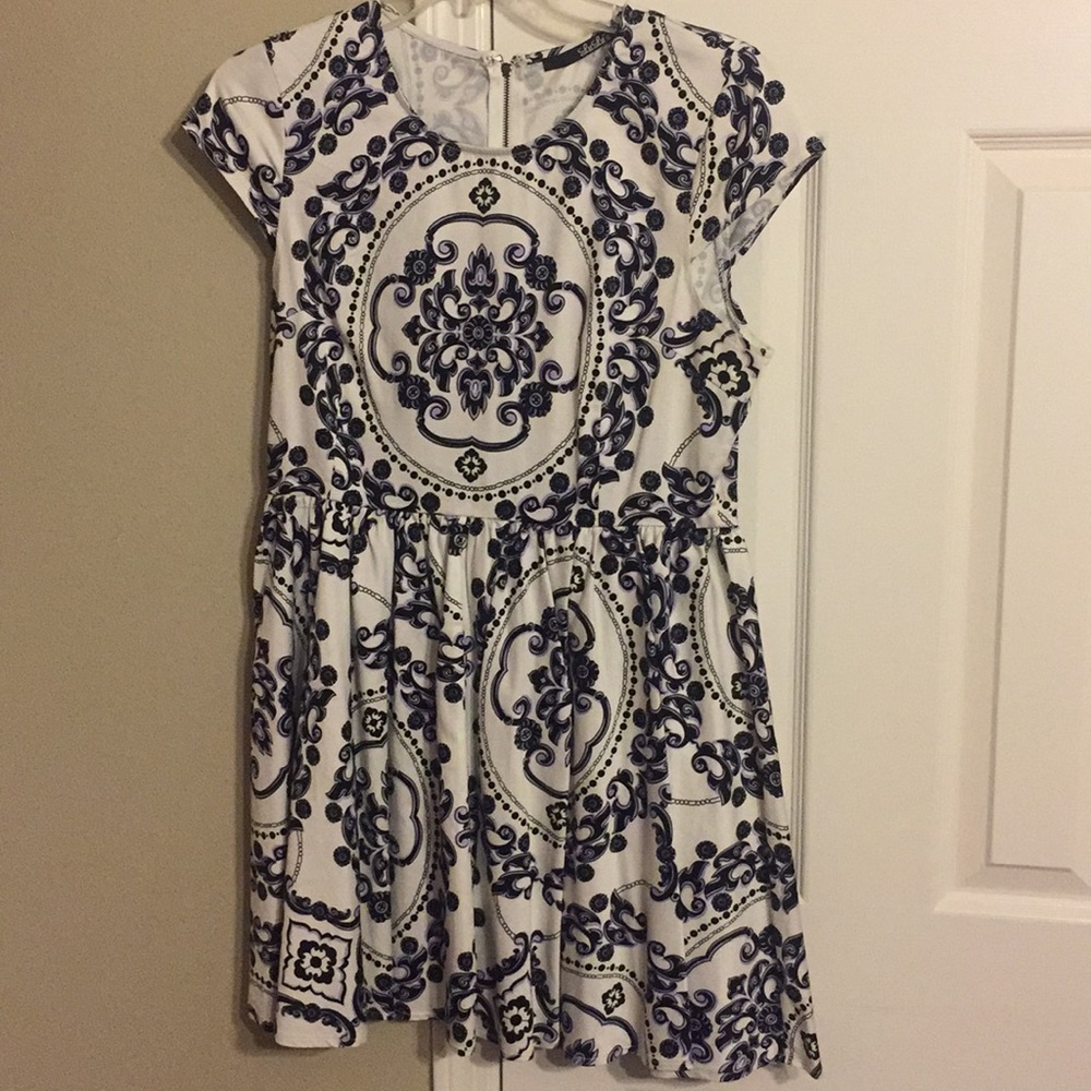 Lulus pattern dress